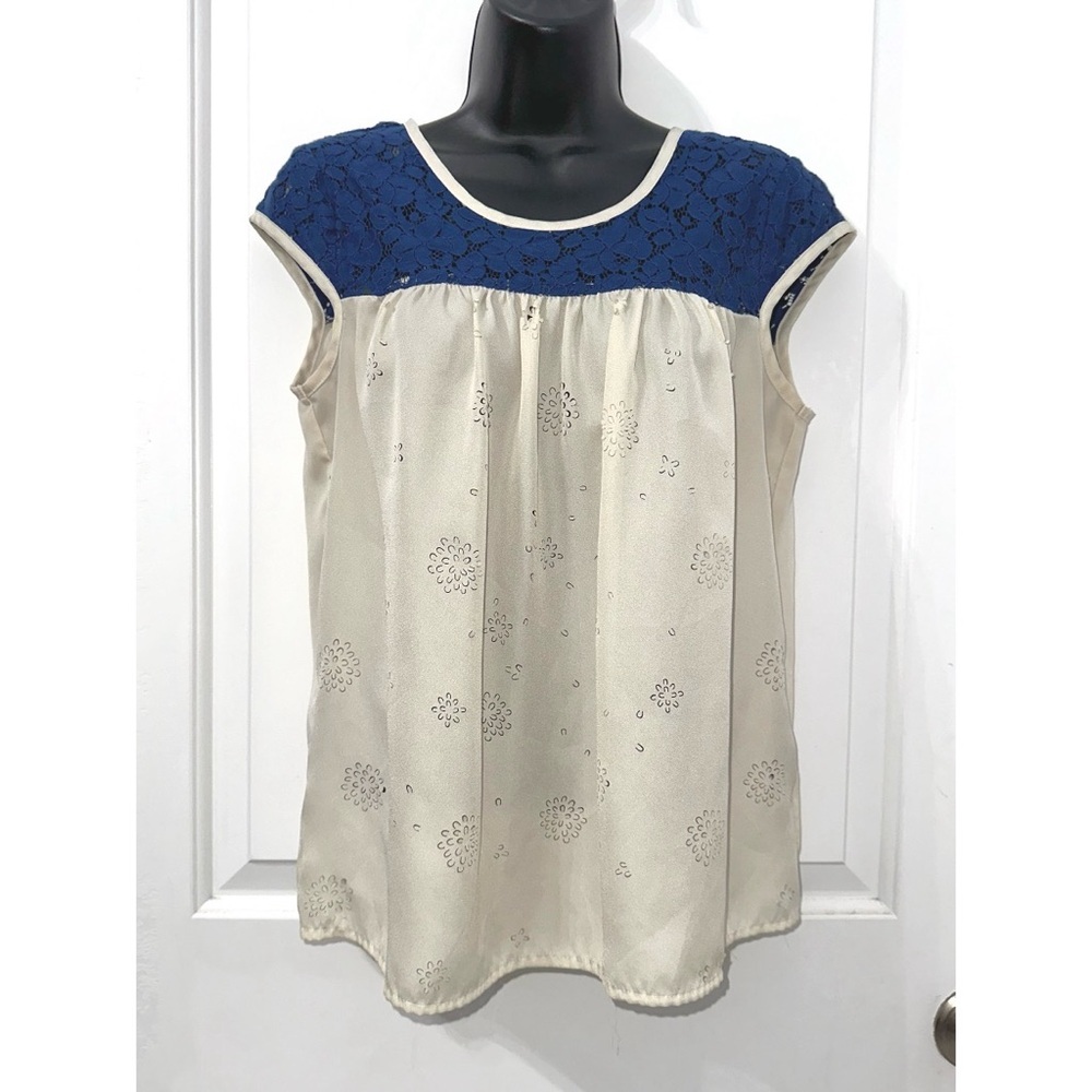 Princess Vera Wang blouse featuring a navy blue lace yoked upper portion